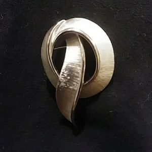 Vintage Trifari pin silver-tone